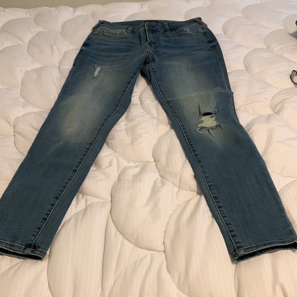 Womens True Religion Sz 30 Jeans.  Worn once zip fly. Jenne Curvy midrise skinny - Picture 4 of 5